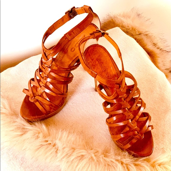 Sexy Leather Aldo Heels!! - Picture 2 of 2